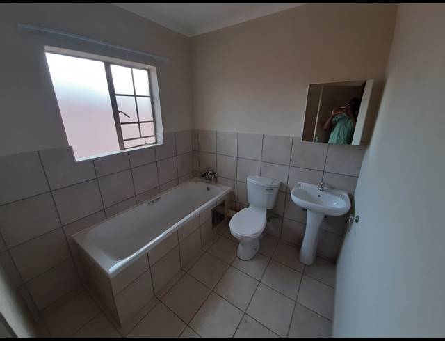 3 bed property to rent in ANNLIN